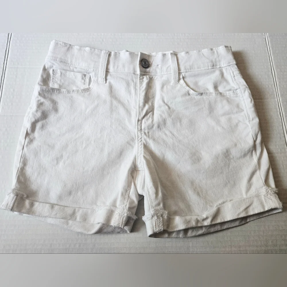 White Old Navy Rolled Hem Adjustable Waist‎ Shorts Size 12